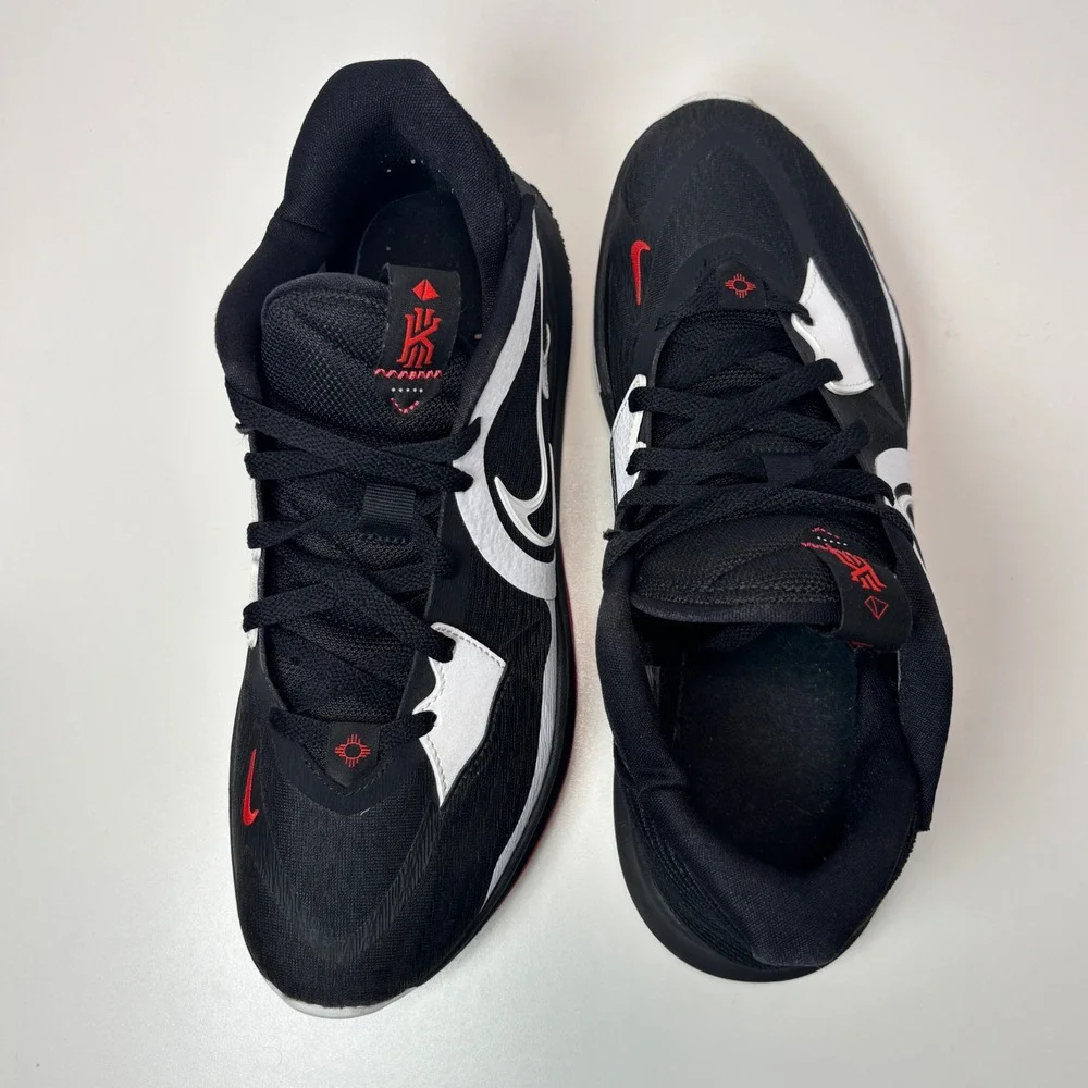 Nike Kyrie Flytrap 5 Mens 10.5 Black White Red Basketball Shoes DJ6012-001